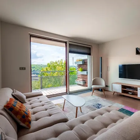 Moderní S Terasou, 2 Ložnice, Parkování V Ceně, Blízko Metra, 15 Min Do Centra Apartamento *